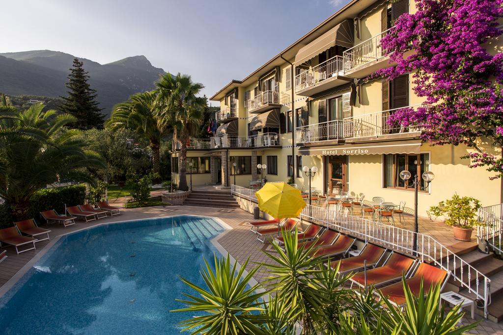 Hotel Sorriso Toscolano Maderno Zewnętrze zdjęcie