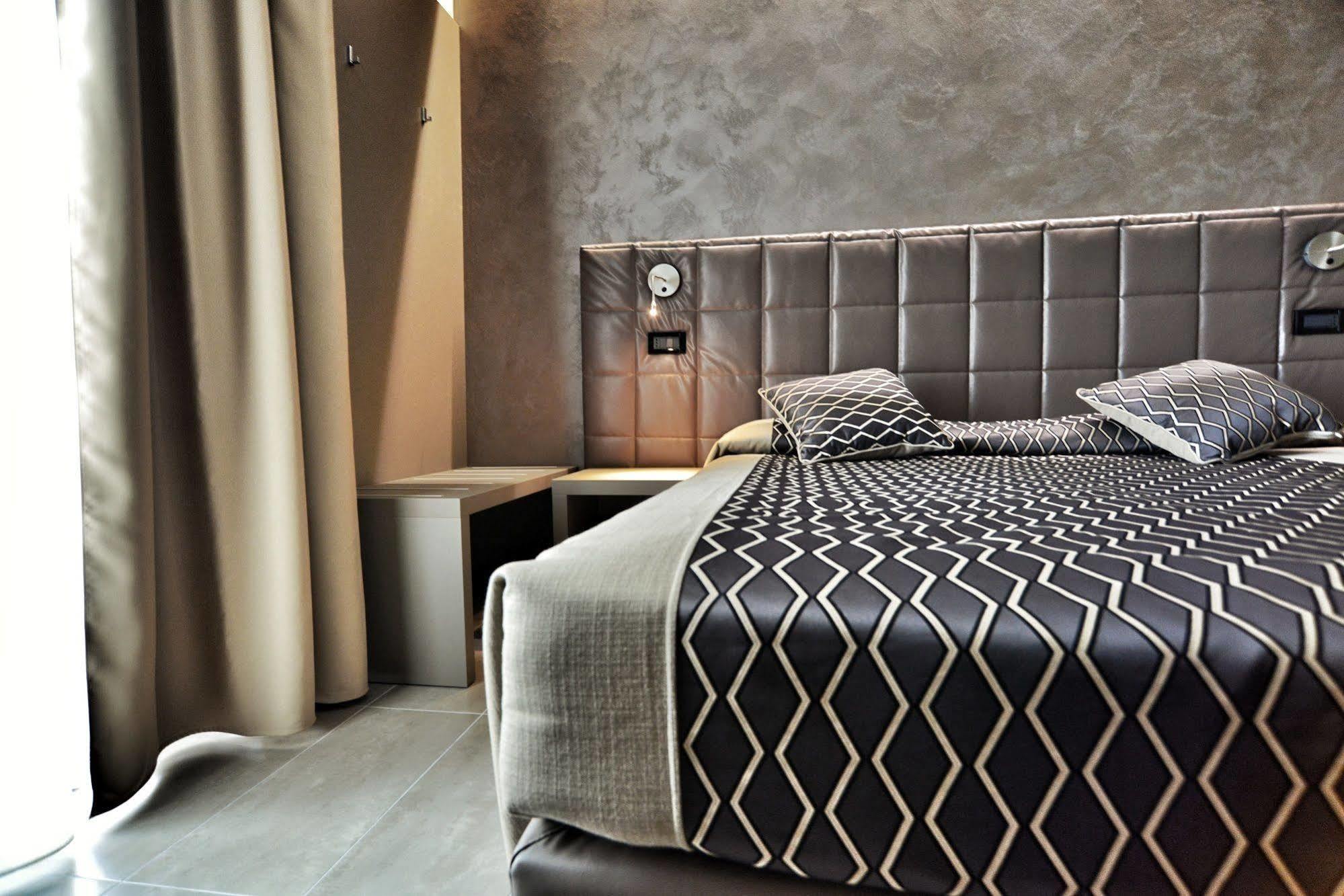 Hotel Sorriso Toscolano Maderno Zewnętrze zdjęcie