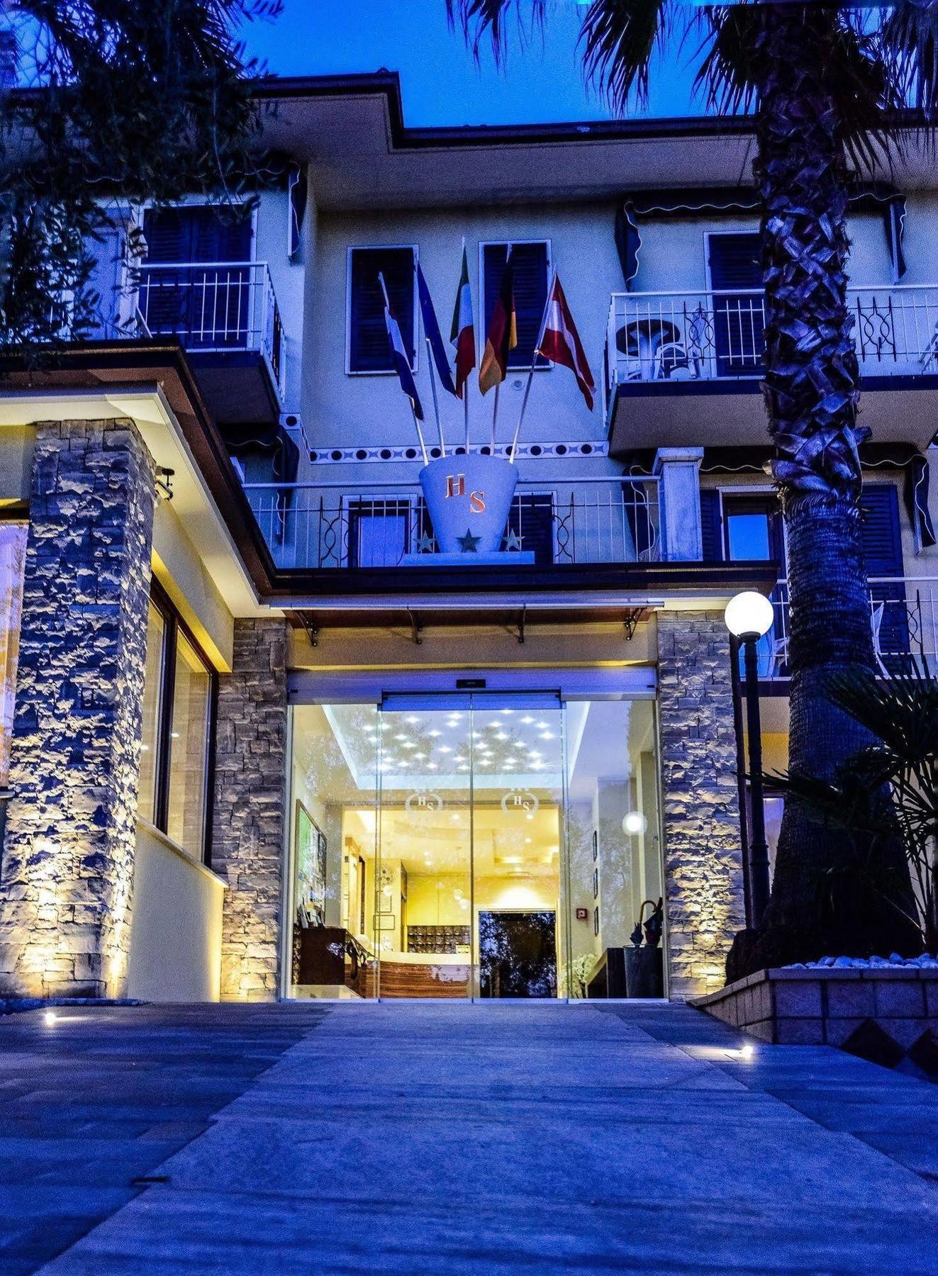 Hotel Sorriso Toscolano Maderno Zewnętrze zdjęcie
