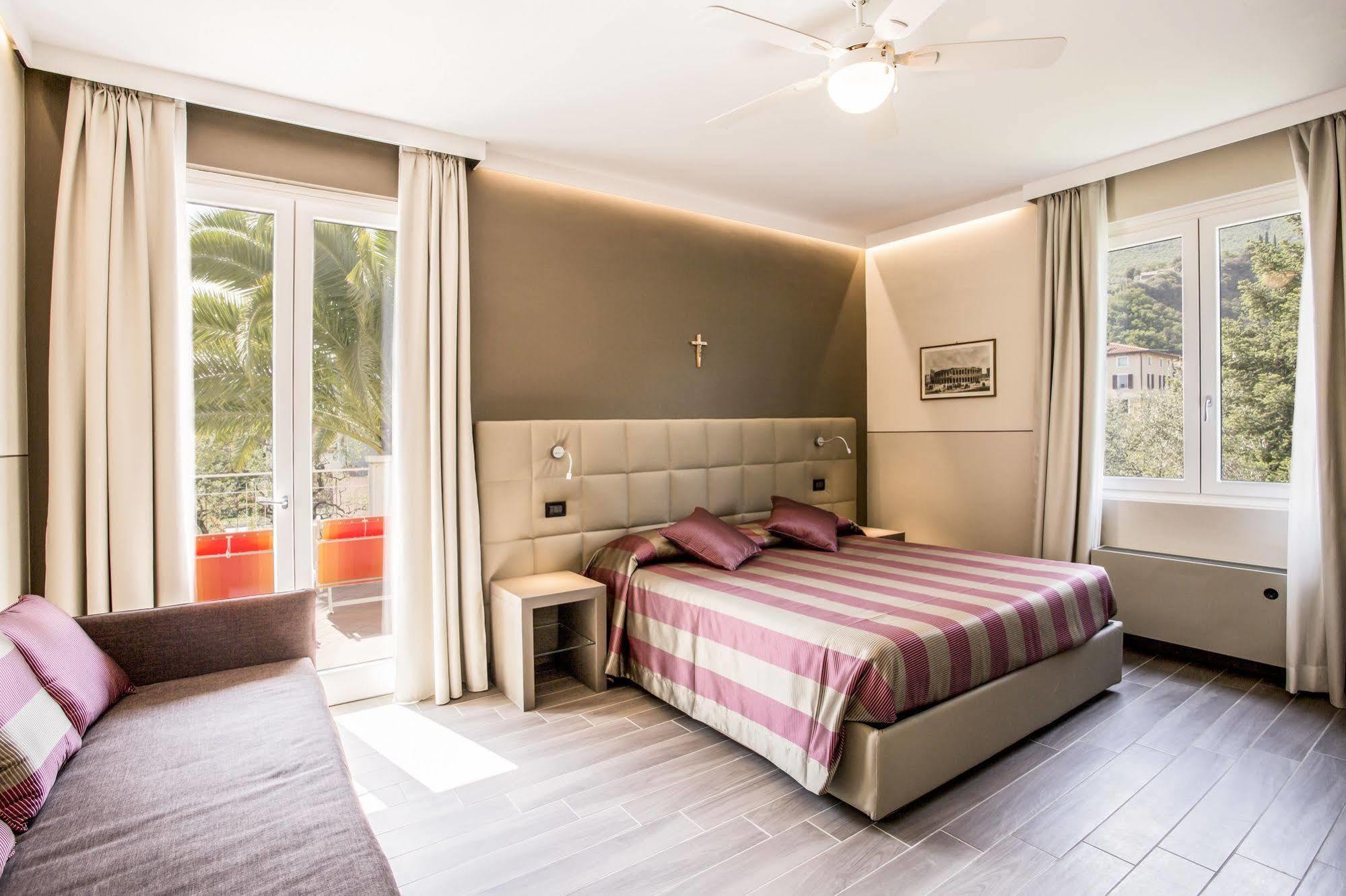 Hotel Sorriso Toscolano Maderno Zewnętrze zdjęcie